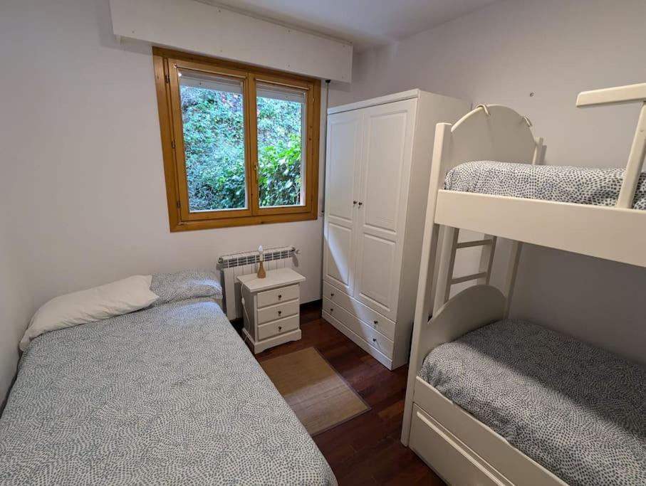 Casa De Claudia Comillas- Jardin Privado - A 10 Metros Del Capricho De Gaudi Kültér fotó